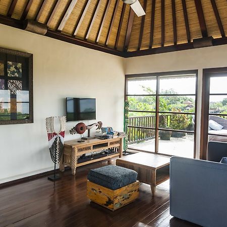Villa Ayode Selemadeg Exterior foto